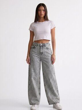 Divided Wide-Leg Jeans in Light Grey Wash